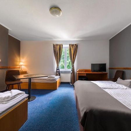 Prague Hotel Carl Inn Restaurant & Free Parking Exterior foto