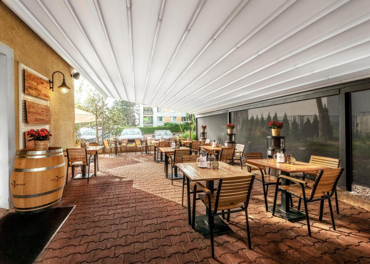 Prague Hotel Carl Inn Restaurant & Free Parking Exterior foto